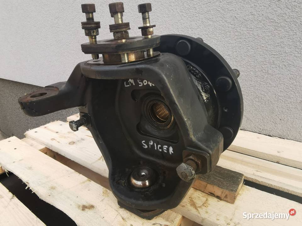 Zwrotnica lewy przód Holland LM Spicer Wilkowo