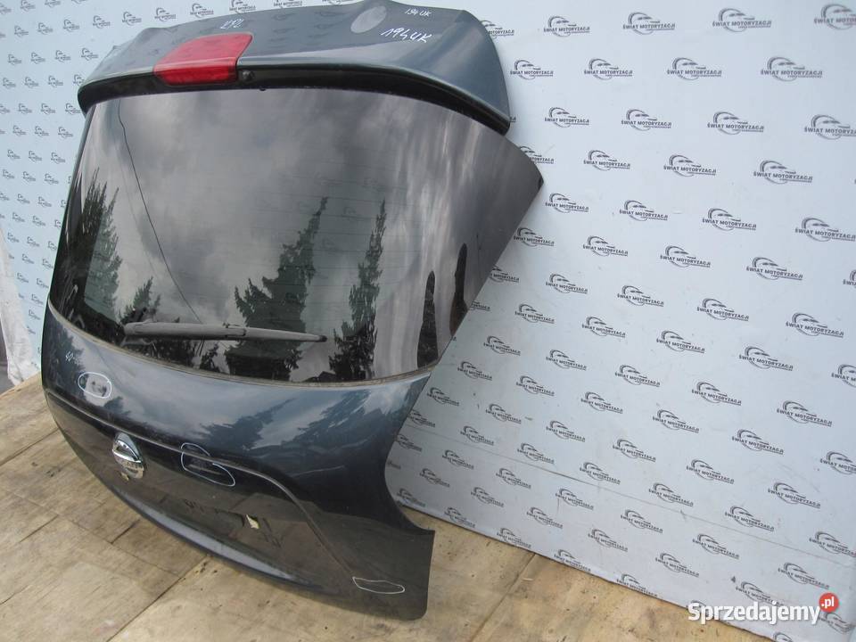 NISSAN JUKE 11r klapa tył
