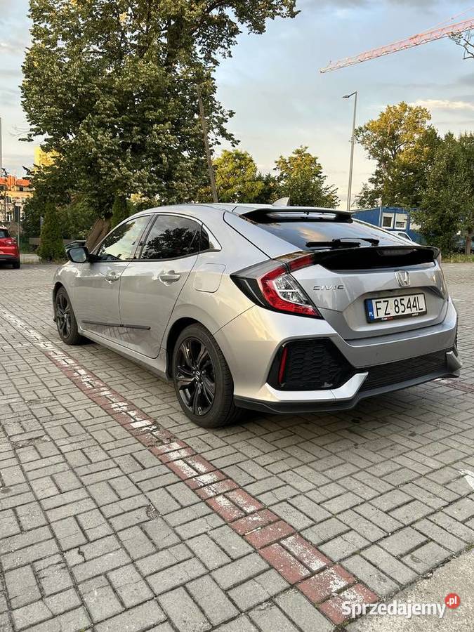 Honda Civic 10T elegance 2018 r drugi właściciel Zielona Góra
