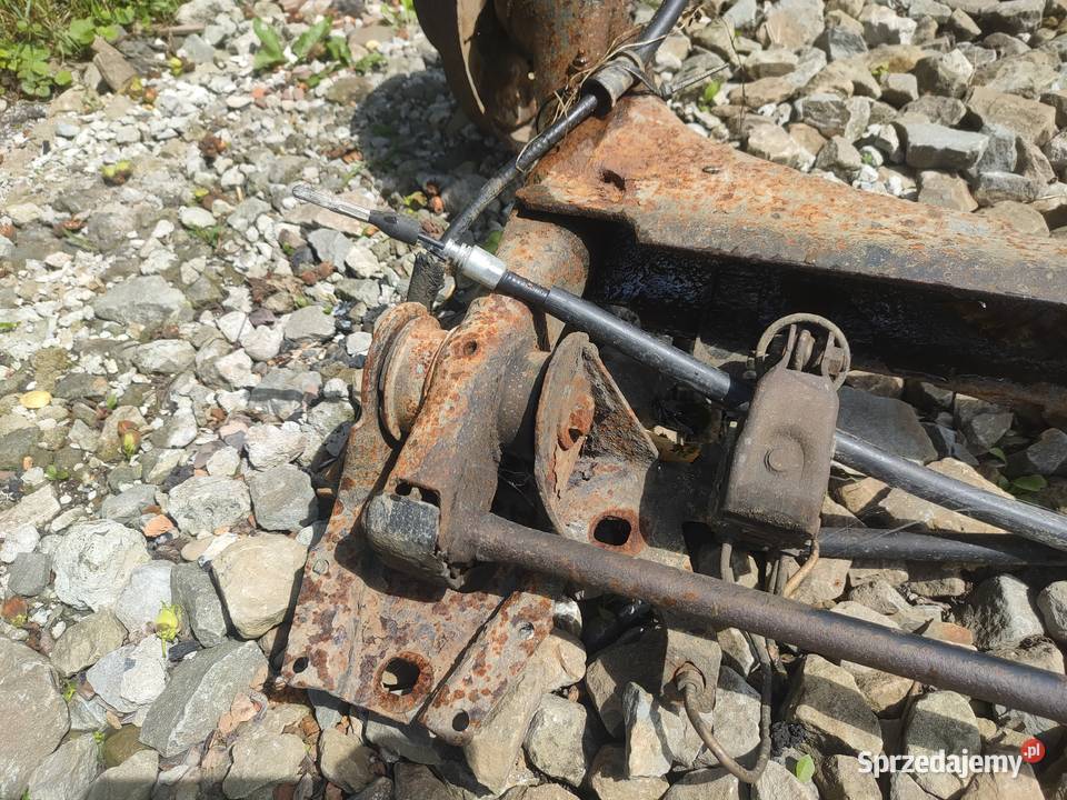 Belka oś tył tylna pod tarcze Audi 80 B4 sedan Sanok