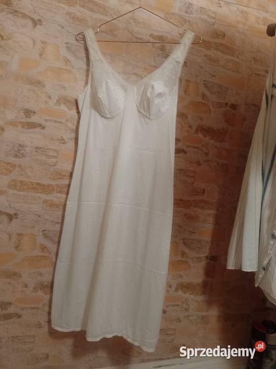 42XL Triumph Ekskluzywna biała halka pod Kraków