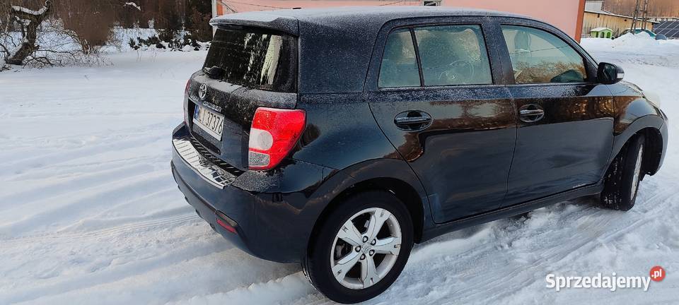 Toyota Urban cruiser 13 benzyna 6 biegow Lipsko sprzedam