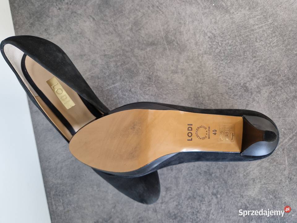 Skórzane czółenka marki Lodi