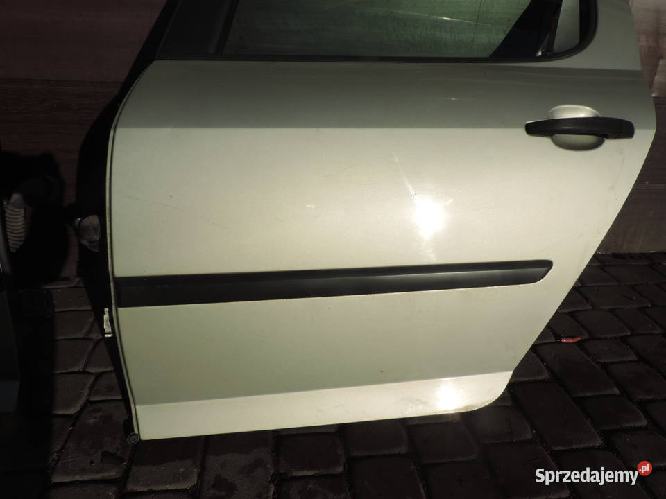 DRZWI LEWY TYŁ PEUGEOT 407 SEDAN KCVD Nowy Sącz
