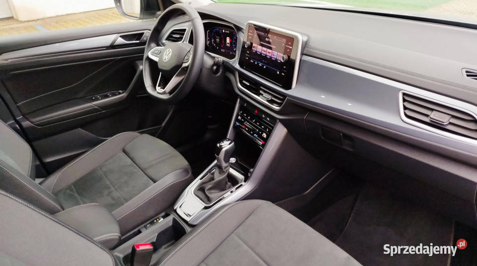 Volkswagen TRoc Style 15TSI DSG7 Matrix Beats 19 Rok produkcji 2024 Dąbrowa Górnicza sprzedam