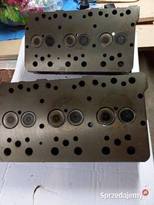 Głowica cylindrów 4 Volvo FL618