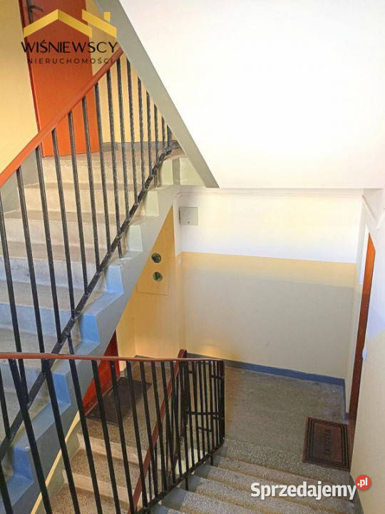 Czteropokojowe mieszkanie w bloku II piętro 58m2 blok Dobre Miasto