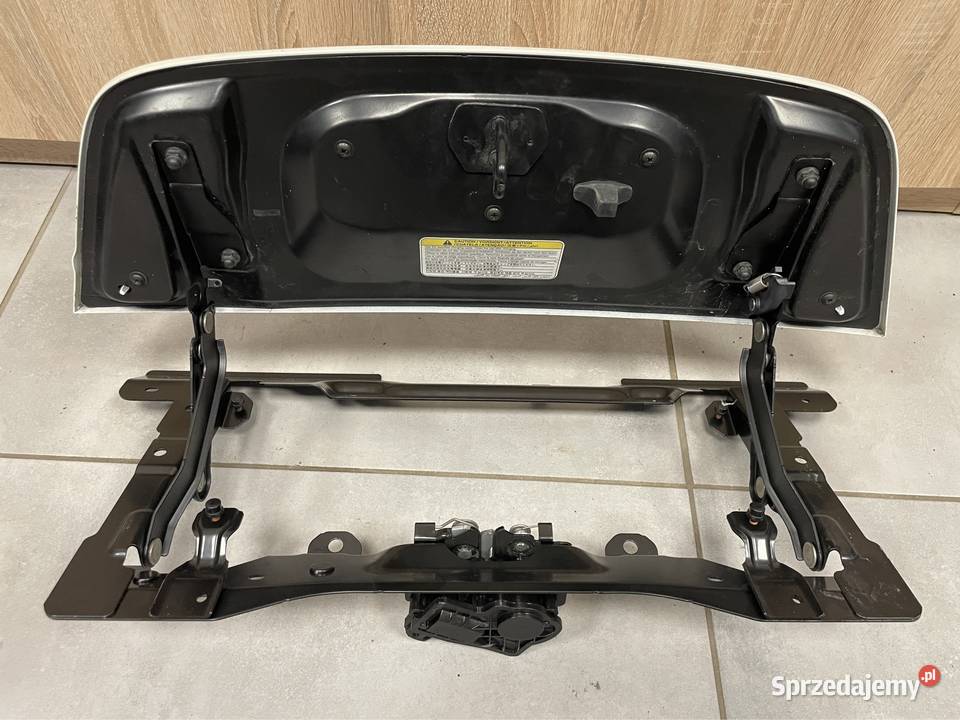 Nissan Leaf II gniazdo ładowania atrapa kpl Motoryzacja Kozubszczyzna