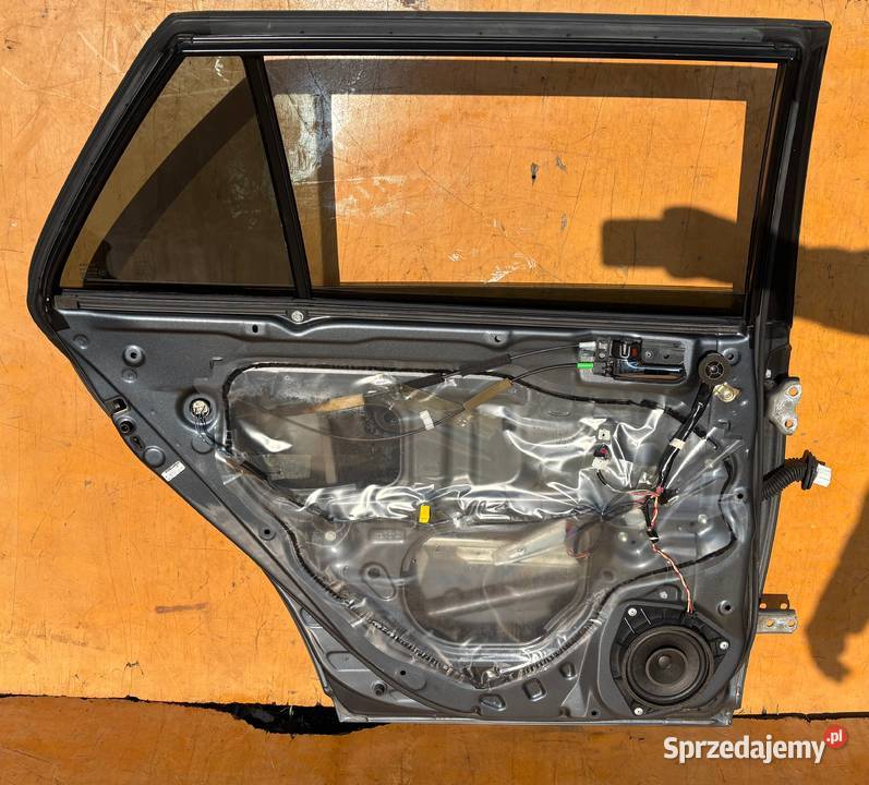 Drzwi lewy tył Toyota Avensis T25 kolor 1F6 Stan Radom