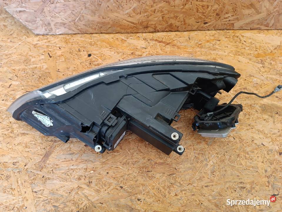 LAMPA PRAWY PRZÓD EU 1Z1941016G SKODA OCTAVIA II osobowe Nowy Tomyśl sprzedam