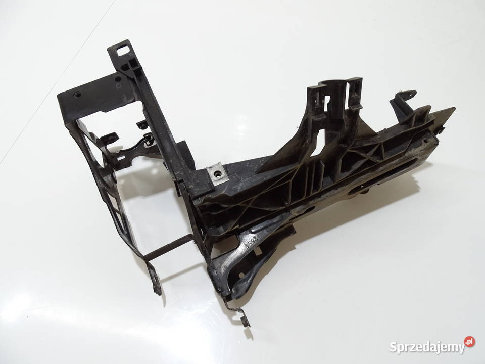 WSPORNIK OKULAR LAMPY LEWY PRZÓD BMW F10 F11 Części montażowe