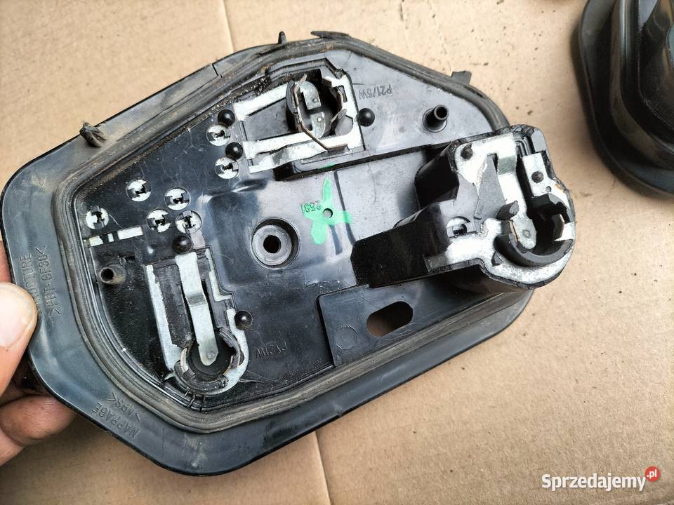 PEUGEOT 206 WKŁAD TYLNEJ LAMPY LEWY PRAWY Kamień-Kolonia sprzedam