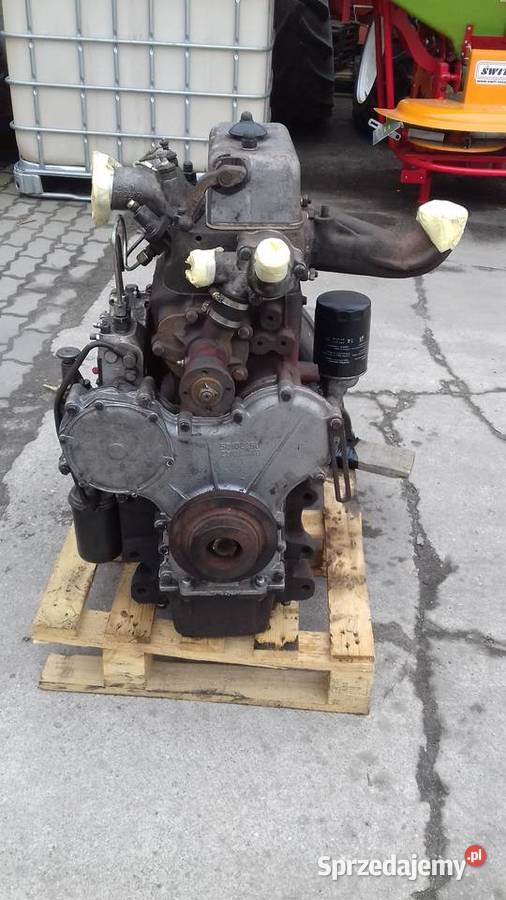 Silnik do URSUSa C330 Silnik i osprzęt Opoczno