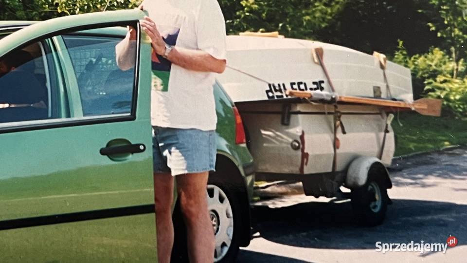 Przyczepa i łódź wiośłowa Schwermashine BHP 401 Poznań