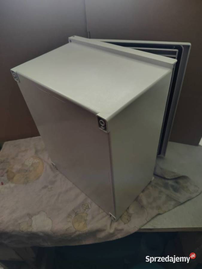 Skrzynka elektryczna rozdzielnia 30x25x14 Nowa Warszawa
