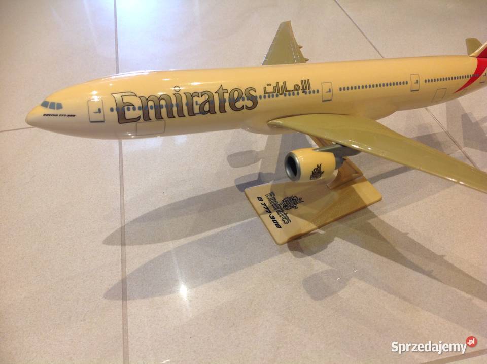 Model Samolotu Emirates B 777300 Dekoracja inny kolor