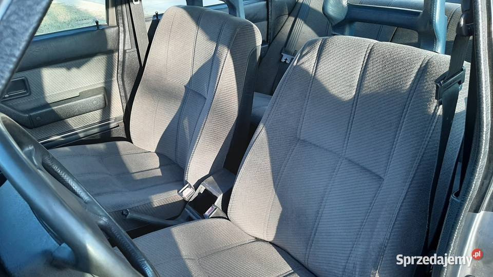 Volvo 240 87 sedan 23i Opole