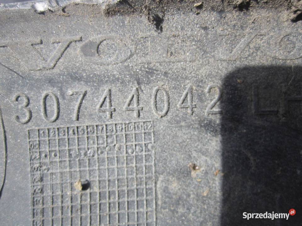 VOLVO C30 RDESIGN 07r listwa błotnika lewa przód świętokrzyskie Kielce