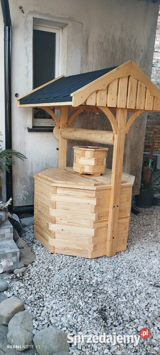 Drewniana obudowa studni Jasło sprzedam