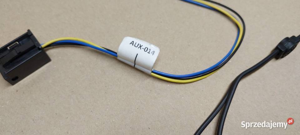 ZŁĄCZE AUXRCA WTYK 12 PIN BMW Mielęcin
