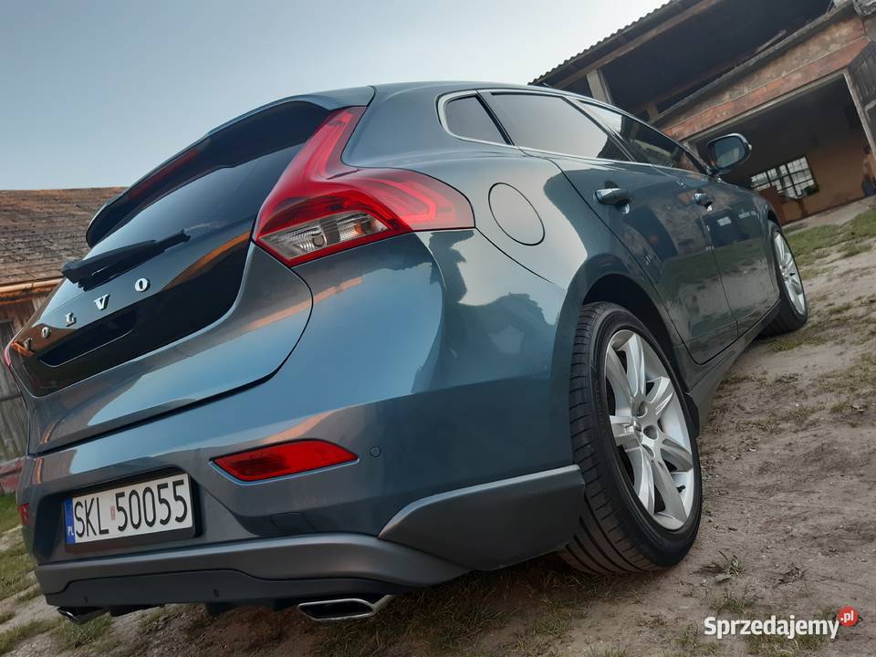 Prywatne Volvo V40 16d SUMMUM Bixenon Ledy TFT 1560cm3