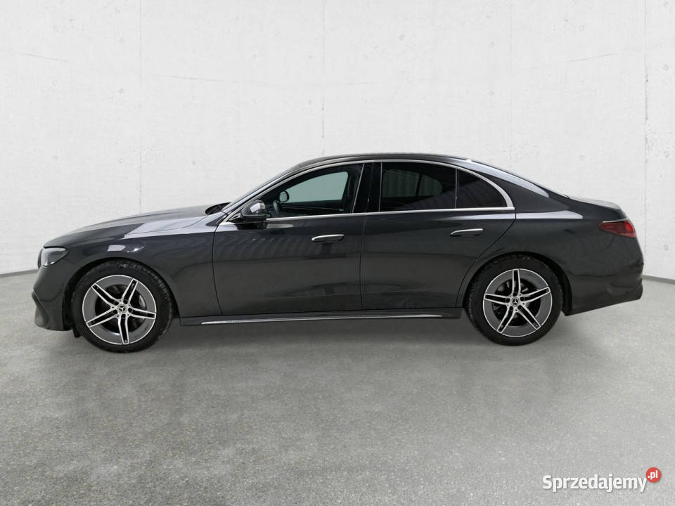 Mercedes E 220 W214 2023 Komorniki