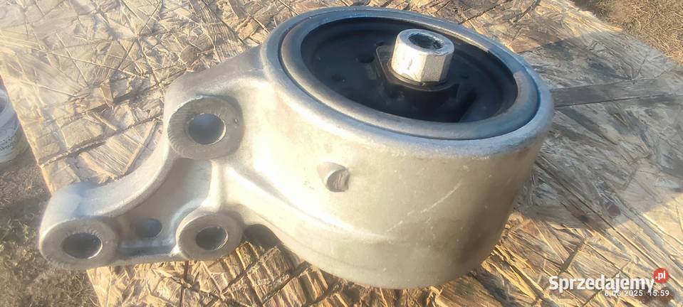 Poduszka silnika prawa nissan primera P11 18 osobowe sprzedam
