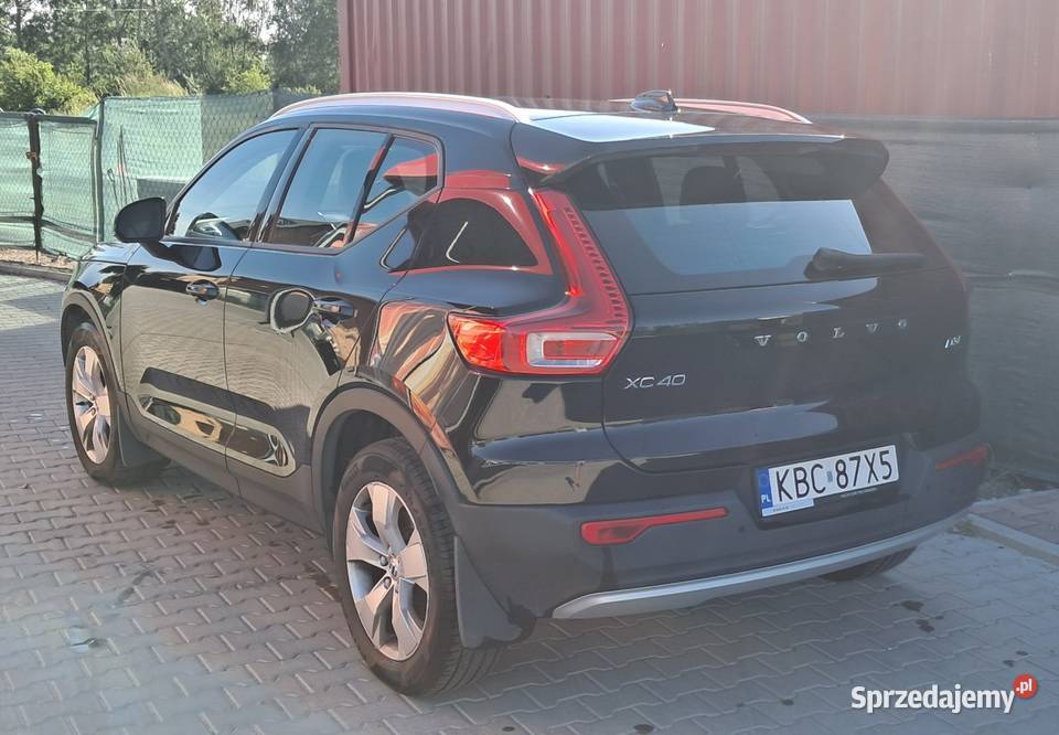 VOLVO XC40 Momentum Pro D3 AWD 4x4 modelowy 2020 sprzedam