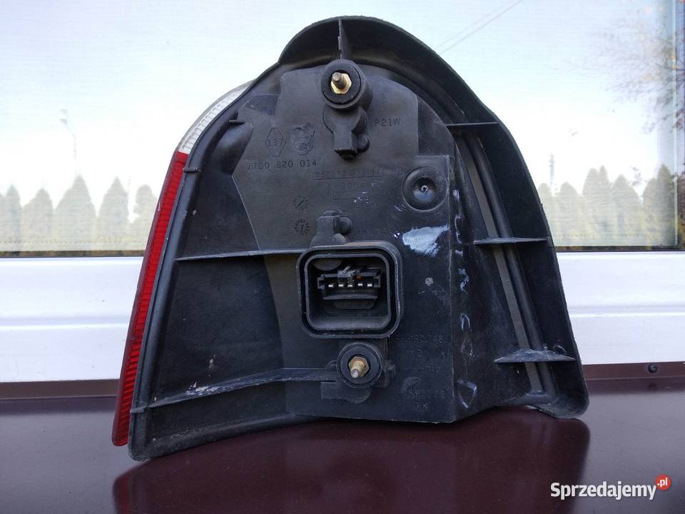 Renault Twingo 1 I lampa tył tylna prawa
