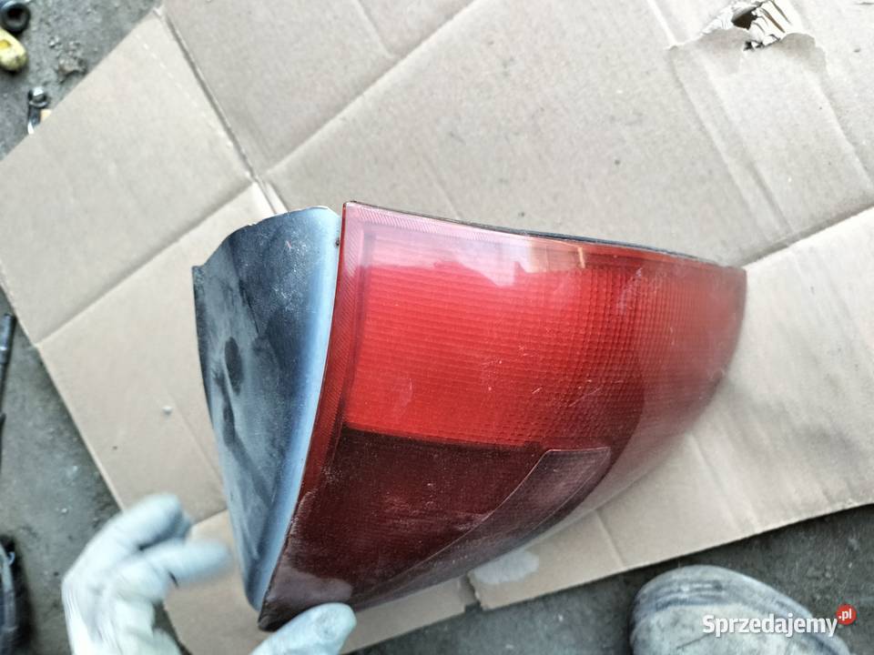 AUDI A38L A3 8L 4D 5D LAMPA PRAWY TYŁ TYLNA Kamień-Kolonia