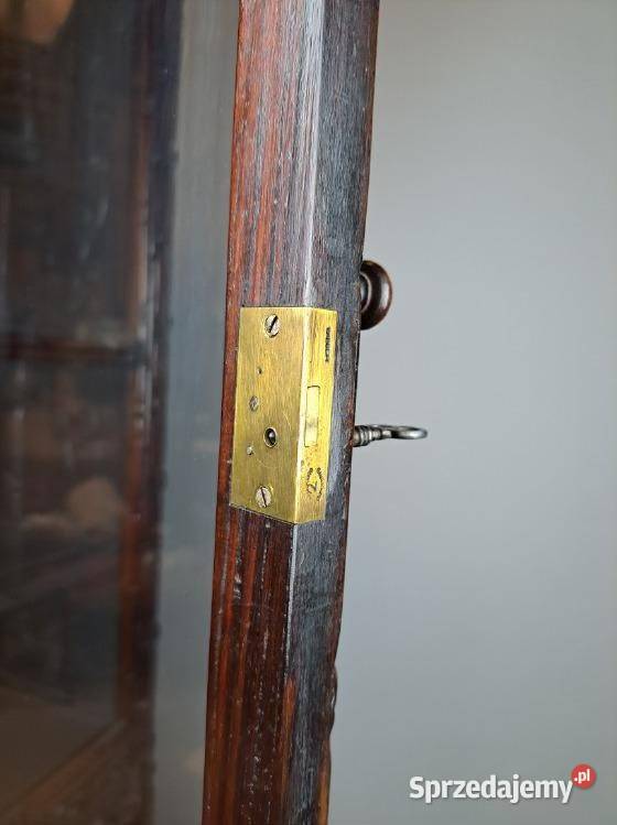 Chińska witryna ręcznie rzeźbiona 88 FiaF Meble Szczecin sprzedam