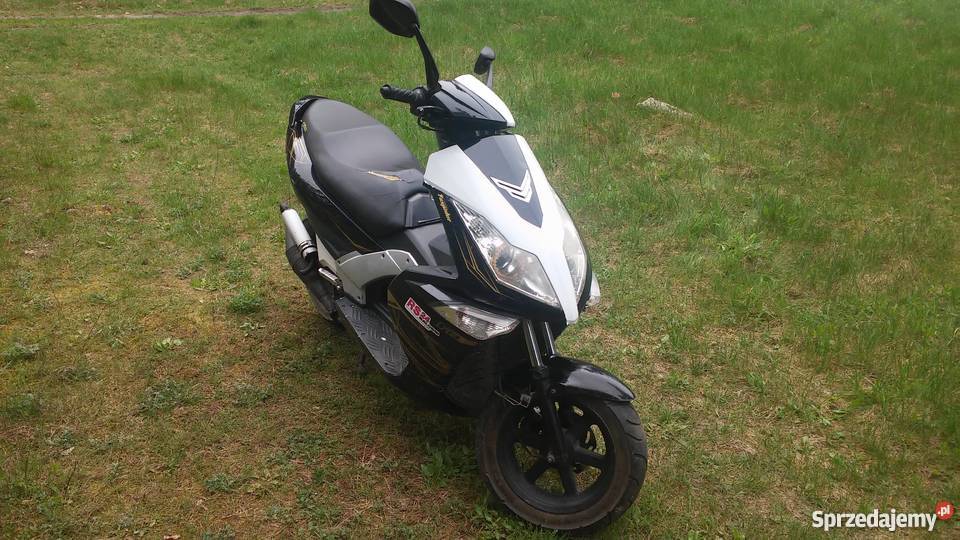 Skuter Faspider F8 dwa czarne kaski Kosorowice sprzedam