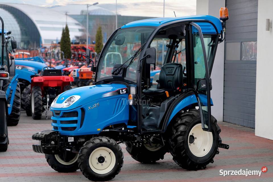 LS Tractor XJ25 MEC 4x4 244 CAB Tajęcina sprzedam