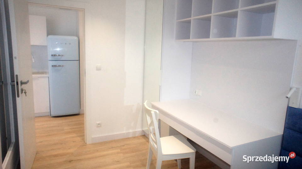 2 pokoje z halą garażową GUM sieć Wynajem pomorskie