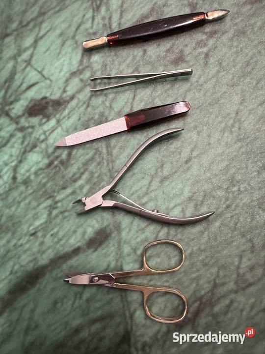Przybory do paznokci zestaw manicure w etui 5 Pozostałe Częstochowa