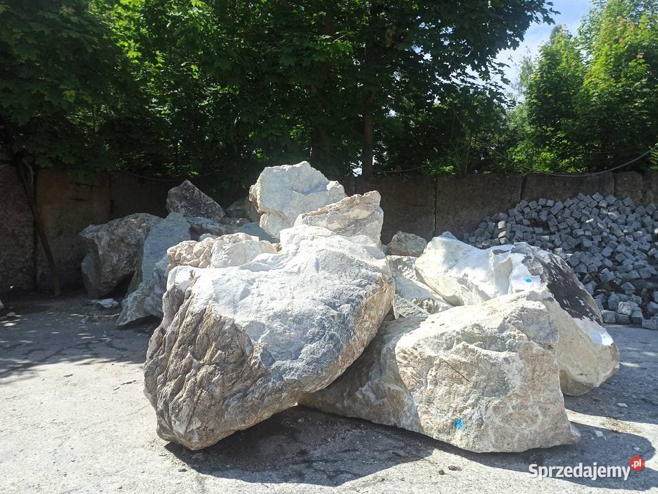 Głazy Kolorowy duży kamień skała Monolit Granit Oświęcim
