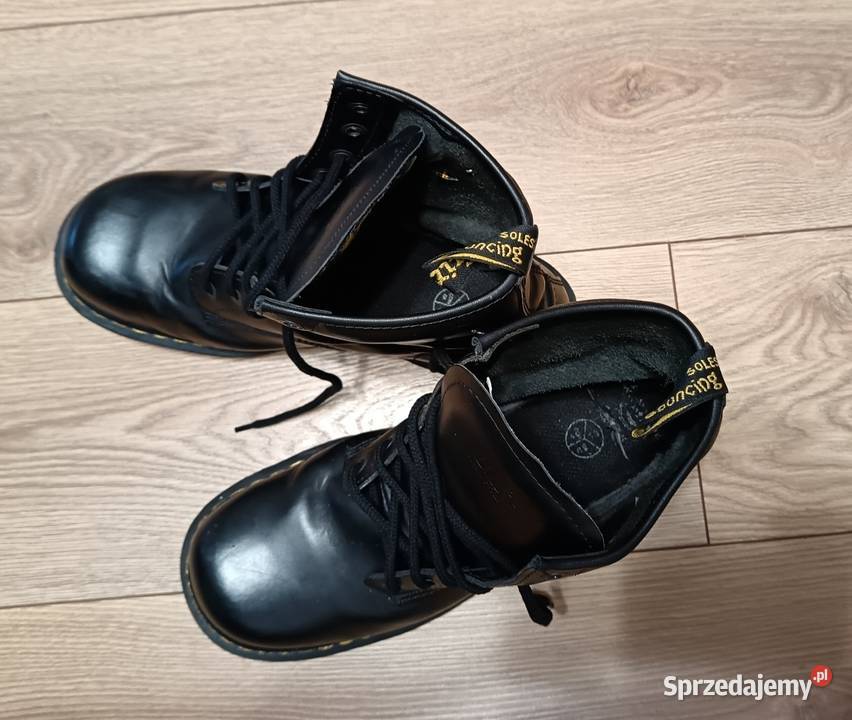 Kultowe buty Dr Martens 46