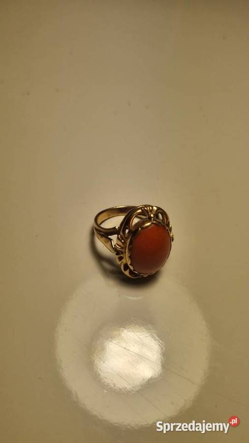 Złoty pierścionek z koralem Gdańsk sprzedam