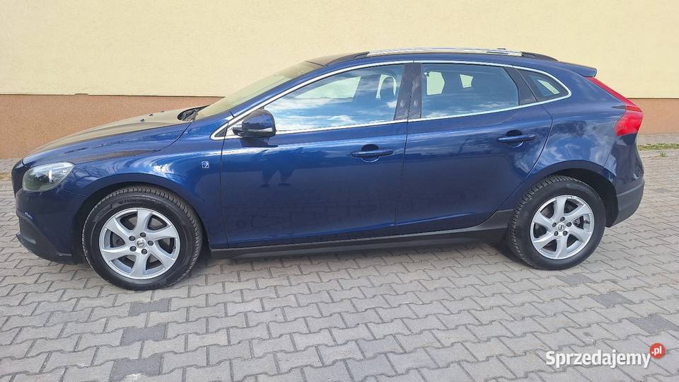 Volvo V40 cross country Ocean Race Rok produkcji 2014 Zamość