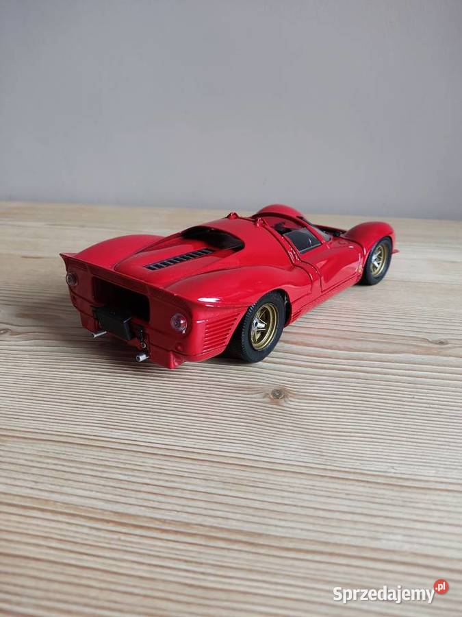 Model samochodu 118 Ferrari 330 P4 1967 Jouef Głuchołazy