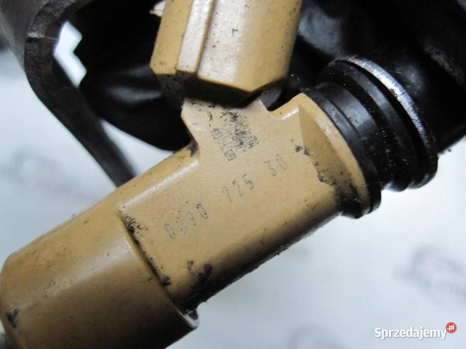 SUBARU LEGACY 25 B 07r listwa wtryskowa z