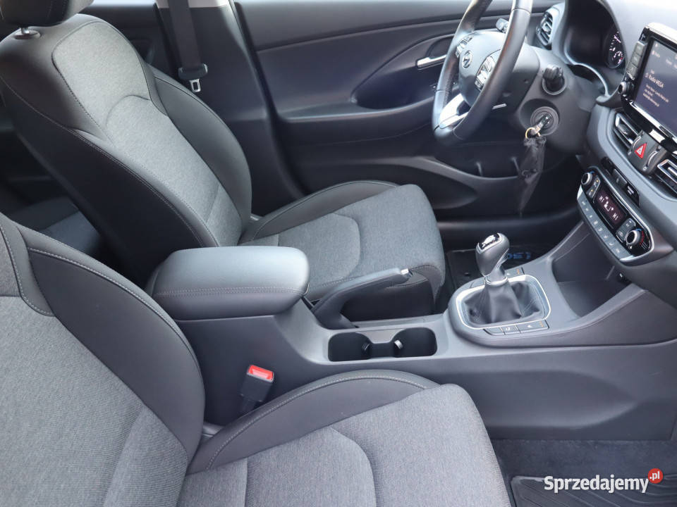 Hyundai i30 10 TGDI przyciemniane szyby