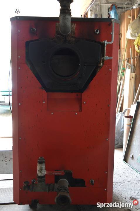 piec co kompletny 100 sprawny Piece i kominki Kobyłka