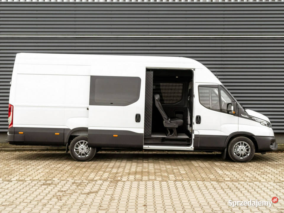 Iveco Daily 35S18A8H V Automat 18m3 L4H3 Brygada biały Szczecinek sprzedam