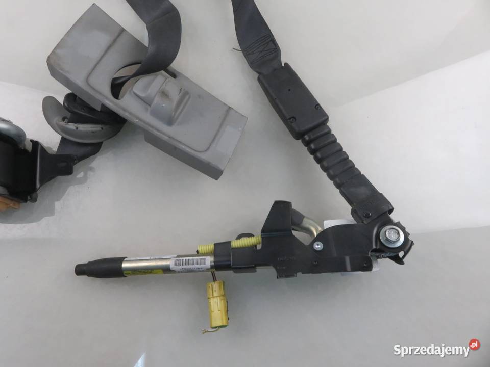 PAS PRAWY PRZEDNI HONDA CIVIC VIII FN FK osobowe sprzedam