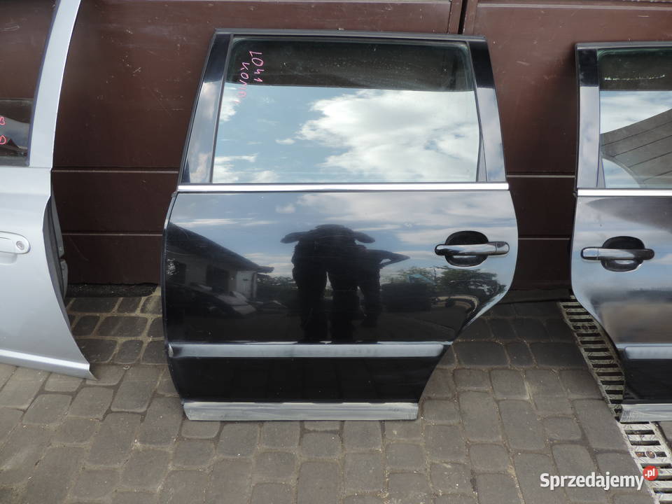 VW PASSAT B5 FL KOMBI L041 DRZWI LEWY TYŁ Nowy Sącz sprzedam