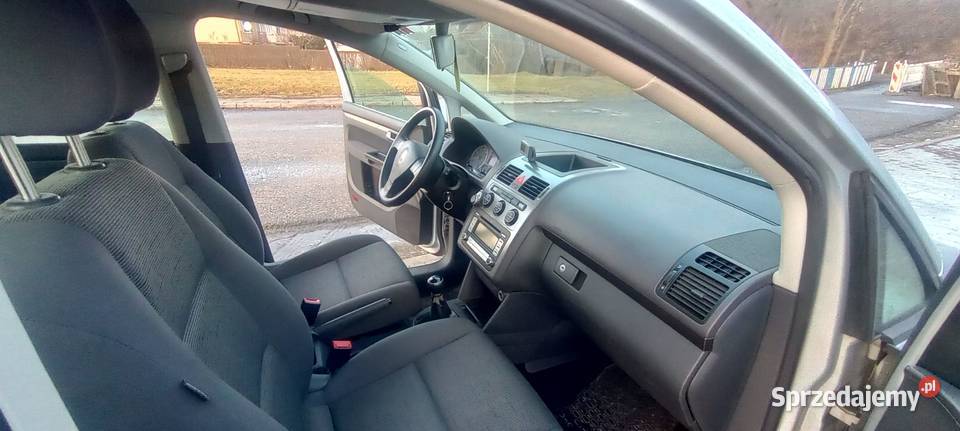 VW Touran 7 osobowy 1600 Benz MPI wspomaganie kierownicy Samochody osobowe Paczków