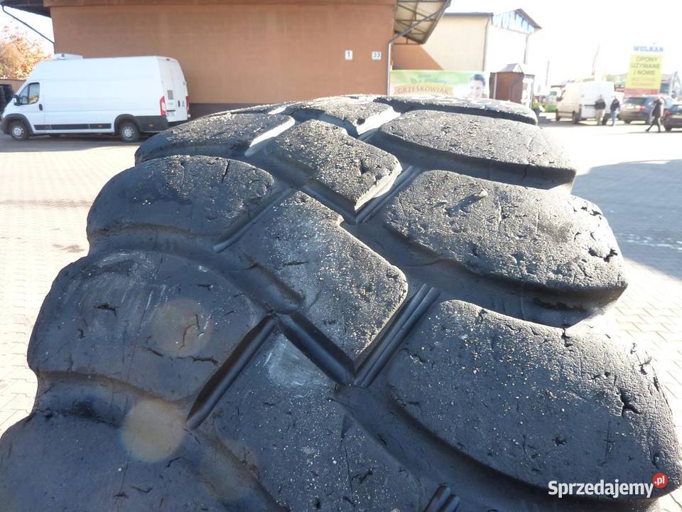 Opona używana przemysłowa 235R25 GOODYEAR GP40 B do 50 km/h Zaścianki