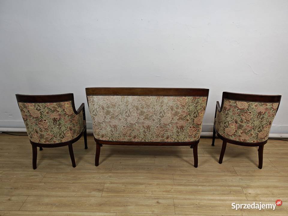 Piękna sofa i dwa fotele na drewnianym stelażu z Sandomierz