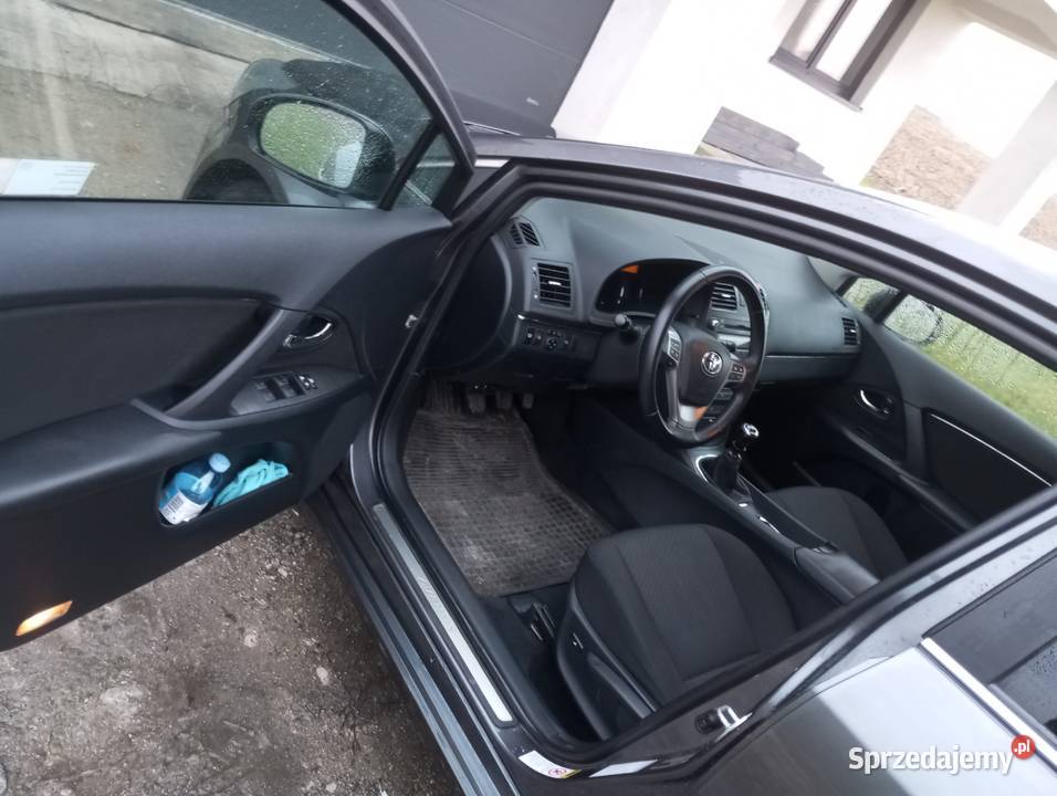 Toyota Avensis 3 t27 20 diesel kombi bez dpf 276000km Świecie nad Osą